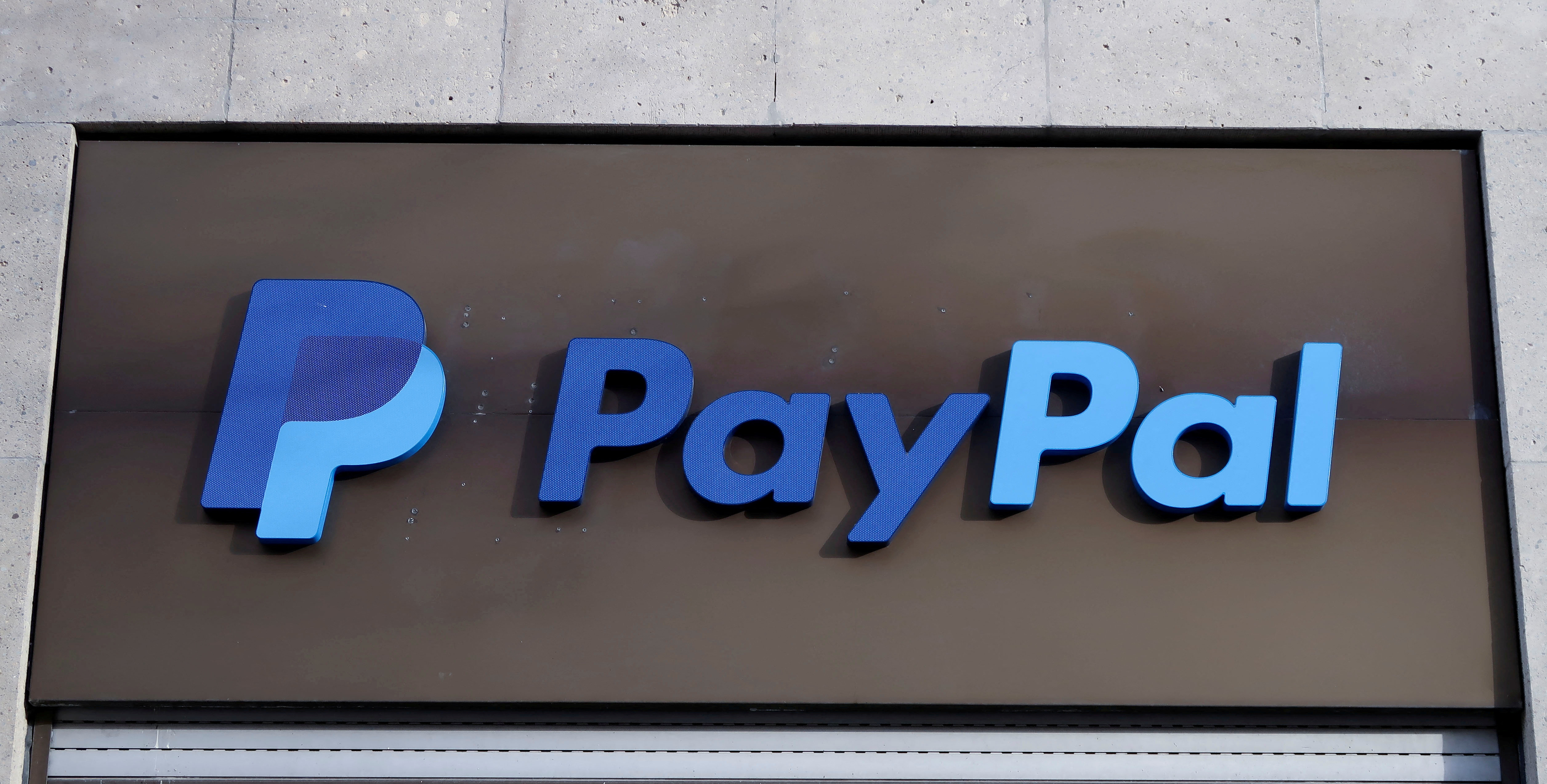 How to Buy Crypto with PayPal UK - With the Lowest Fees