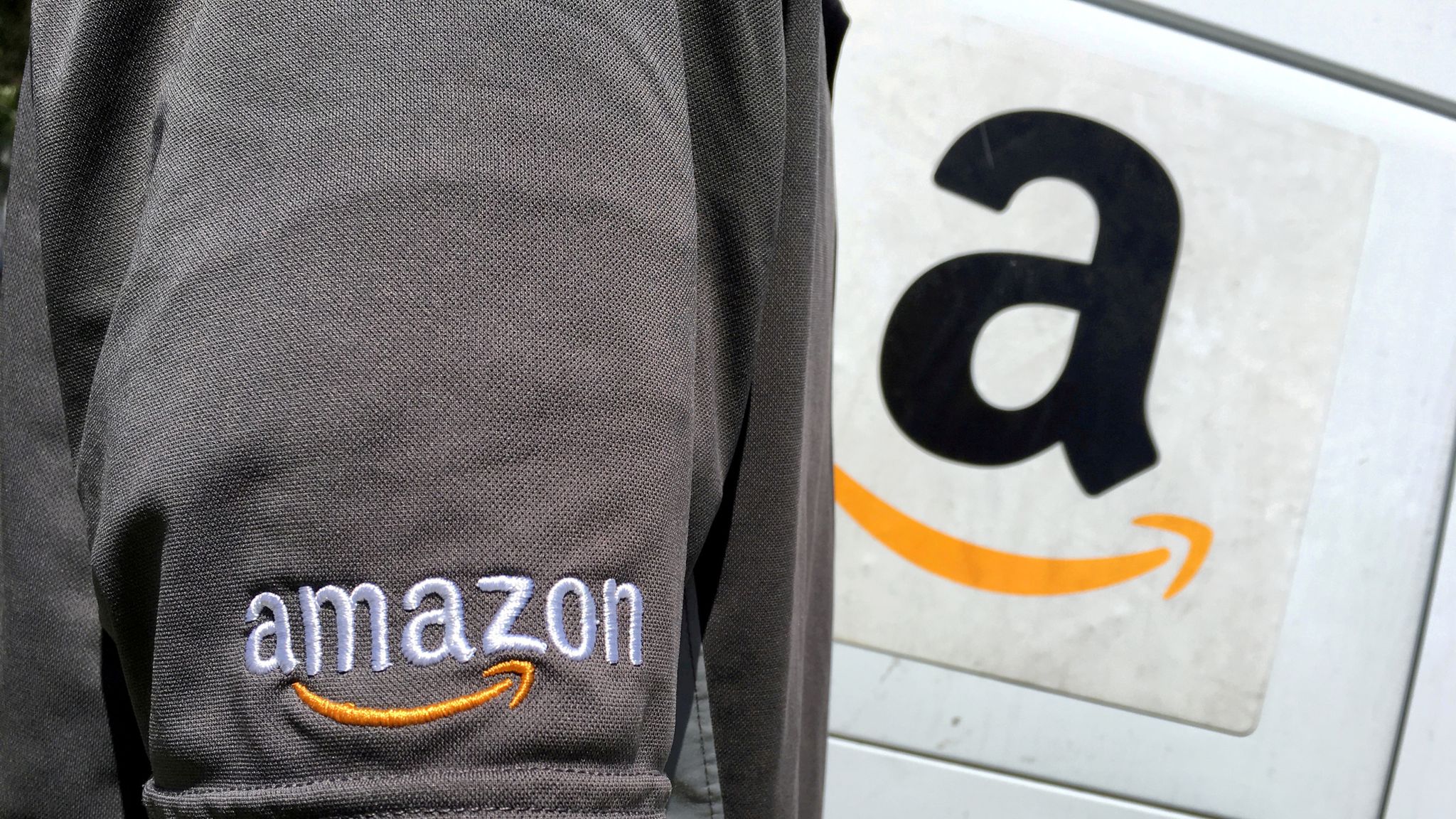 When Will Amazon (AMZN) Accept Bitcoin?