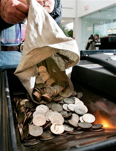 Coin Counting Machines Still Exist: Which Banks Have Them?