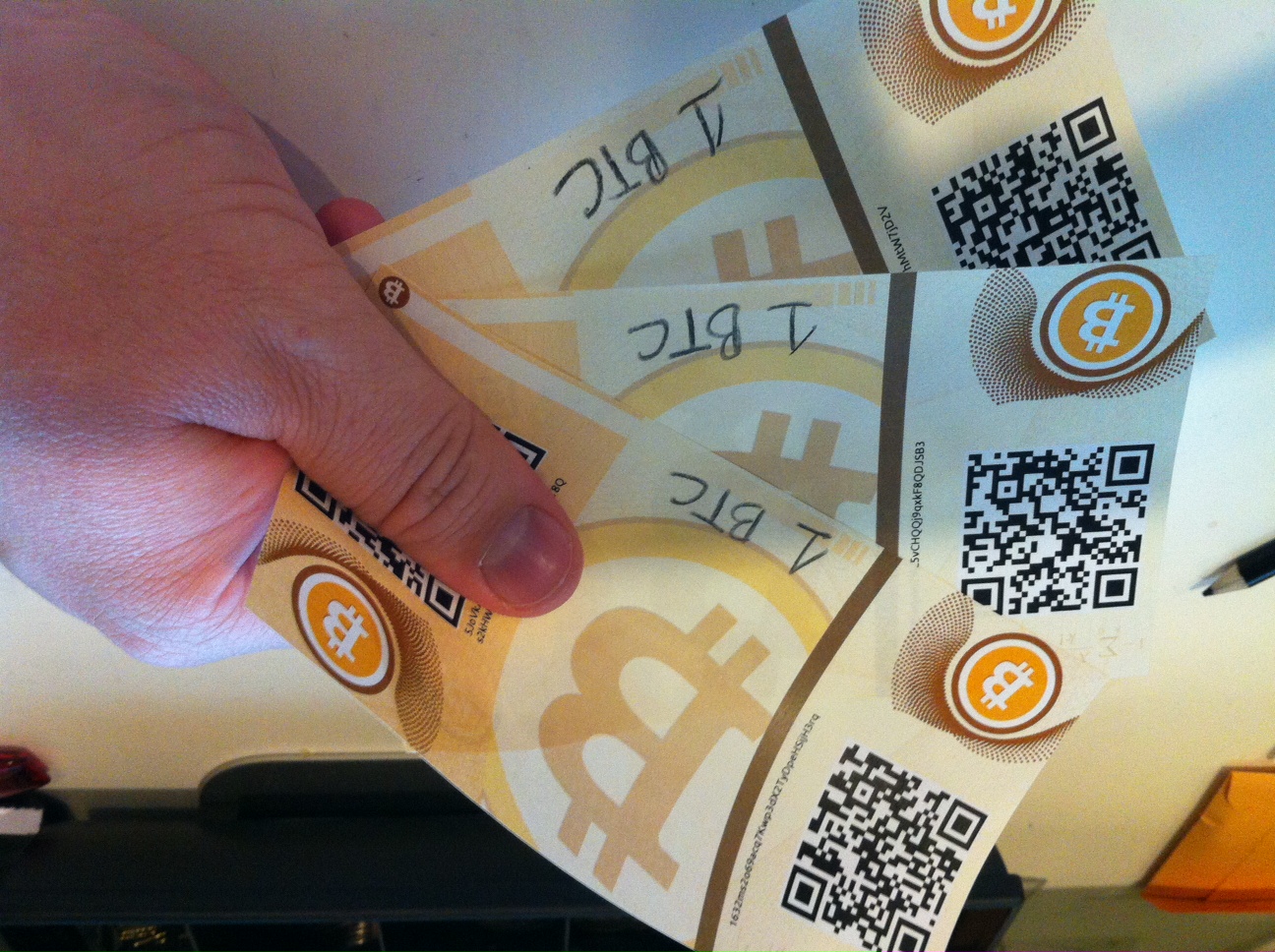 How To Use A Paper Wallet - Athena Bitcoin