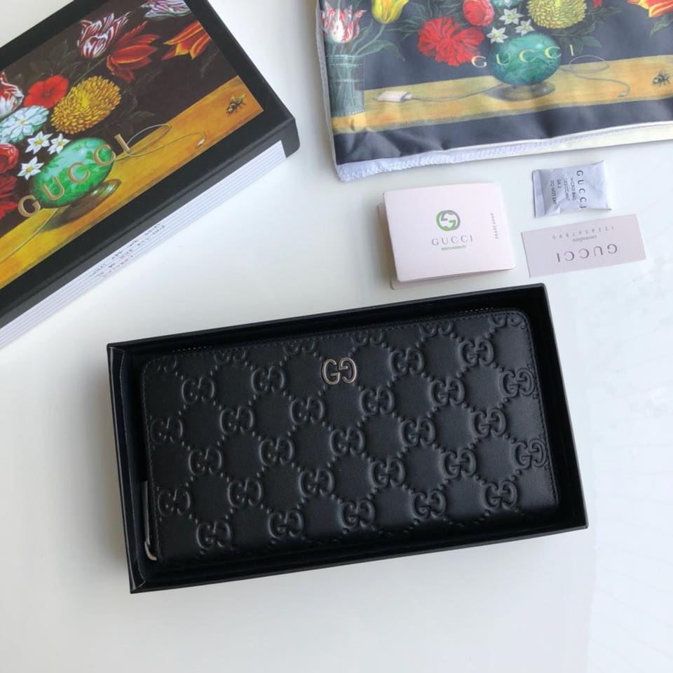 Black Signature Web zip around wallet | Wallet, Gucci purses, Louis vuitton sarah wallet