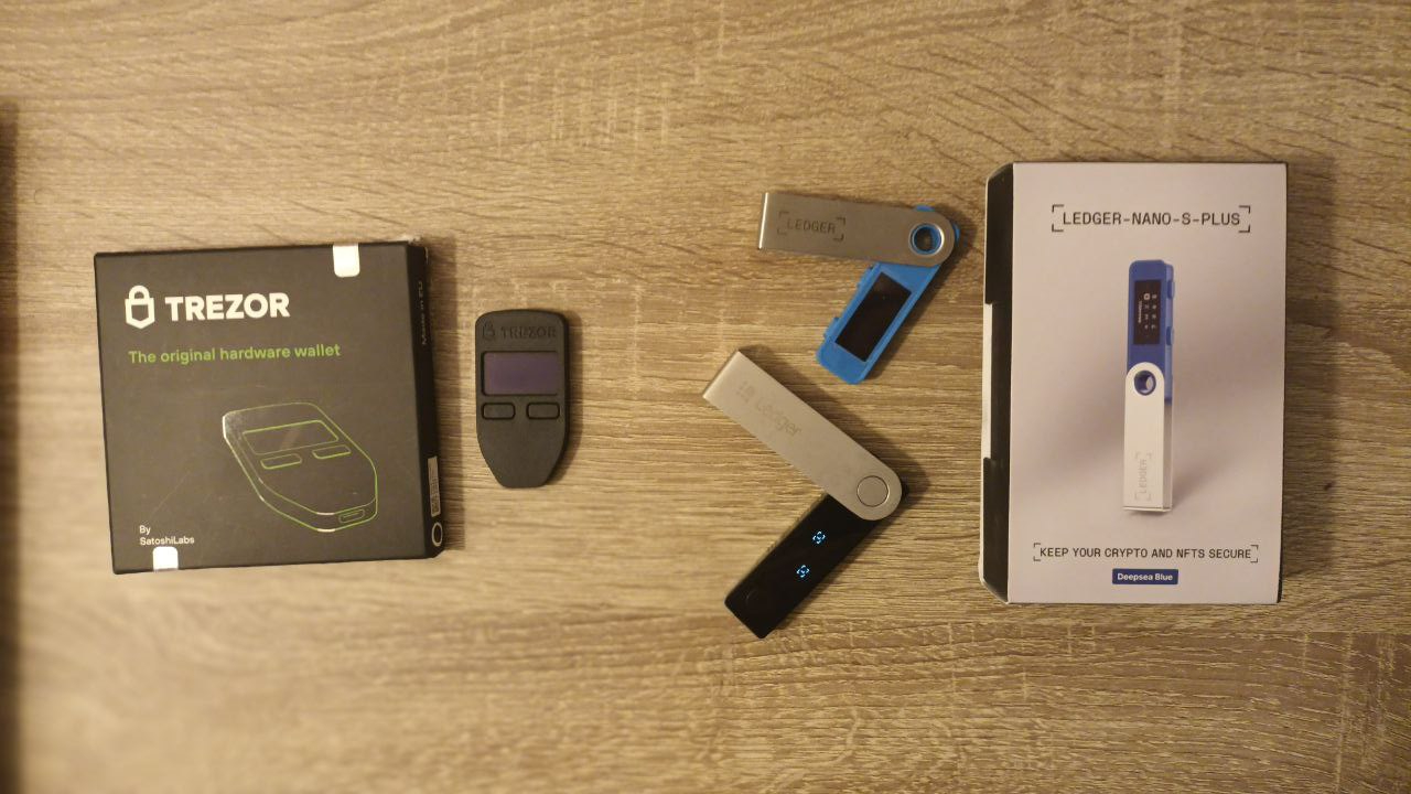 SafePal S1 vs. Trezor Model One - Compare wallets - bymobile.ru