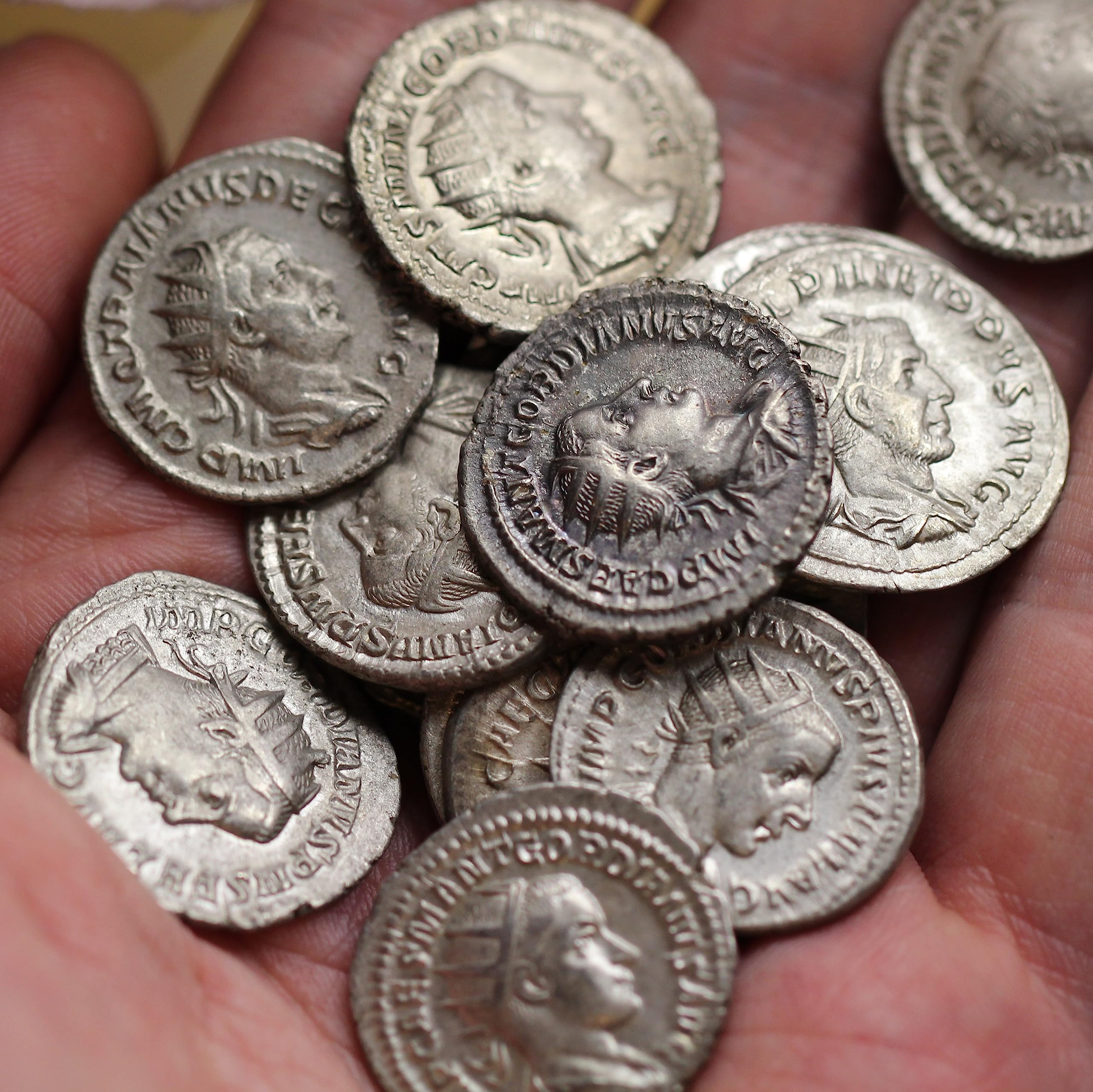 The Roman Republic and the coins of their moneyers - The NumisPlace