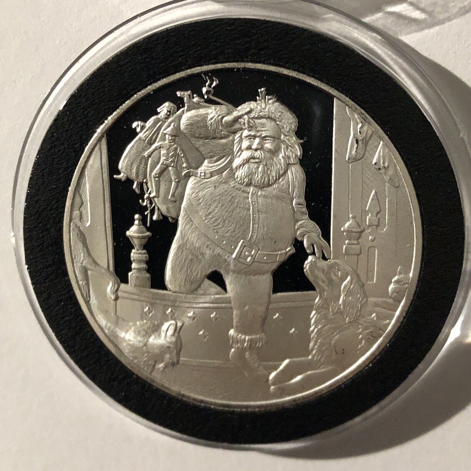 Compare Christmas Santa 1 oz Silver Round dealer prices