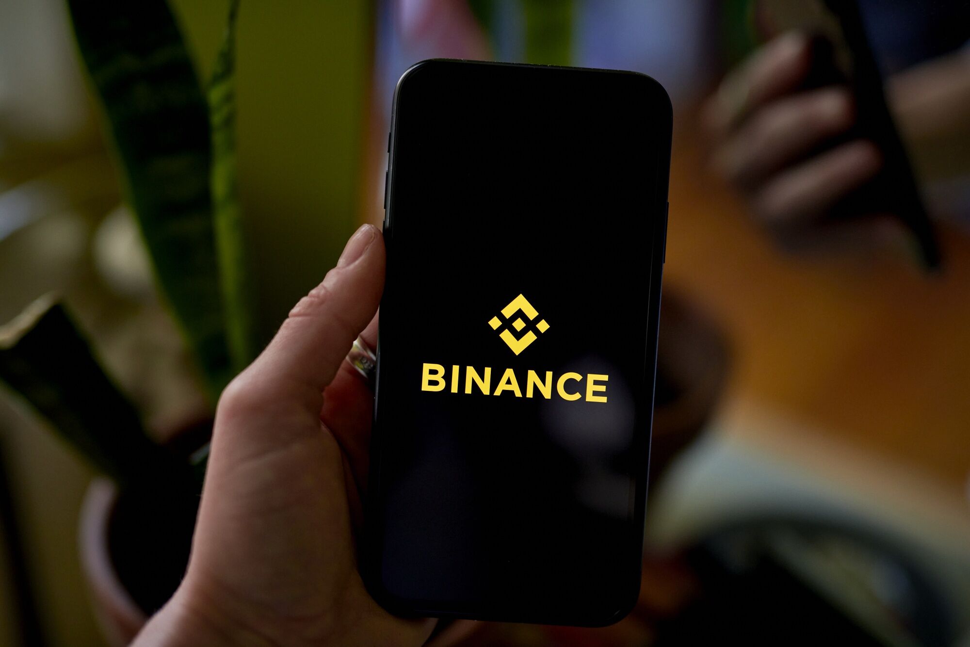 How to Use Binance in the US Without Limitations | VeePN Blog