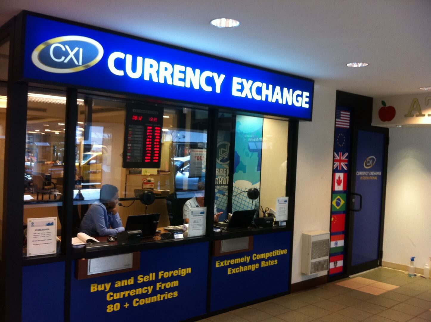 15 Banks & Credit Unions That Exchange Foreign Currencies