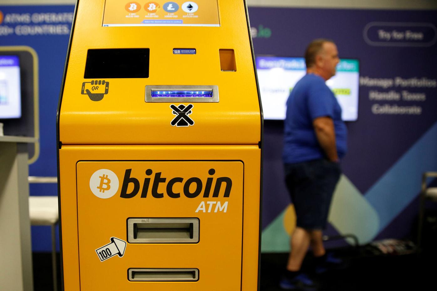 Video: Bitcoin ATM Spits Cash in London Tube Station After Withdrawal