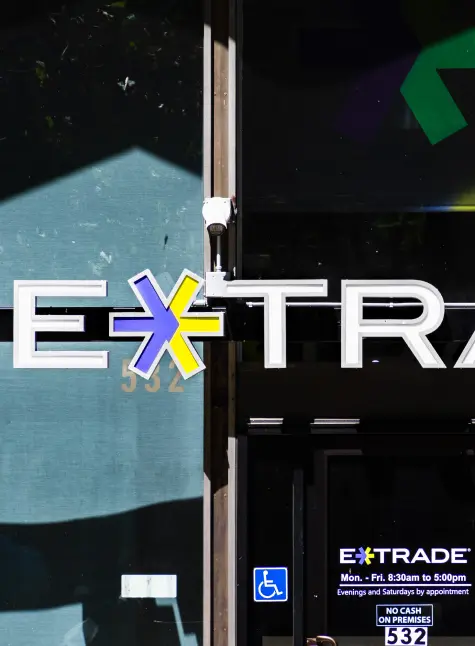 E*TRADE to Enter Crypto World as Market Roiled by Major Allegations