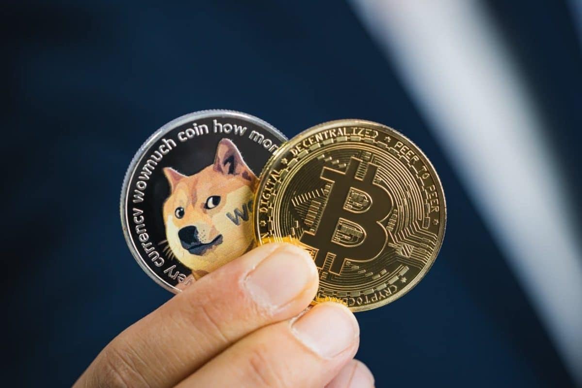 Correlation Between Dogecoin and Bitcoin | bymobile.ru vs. bymobile.ru