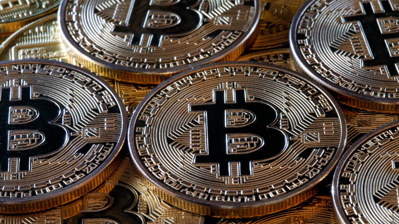 Cryptoverse: 10 billion reasons bitcoin could become a reserve currency | Reuters