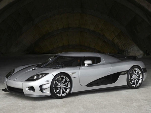 Koenigsegg Model List: Current Lineup, Prices & Reviews