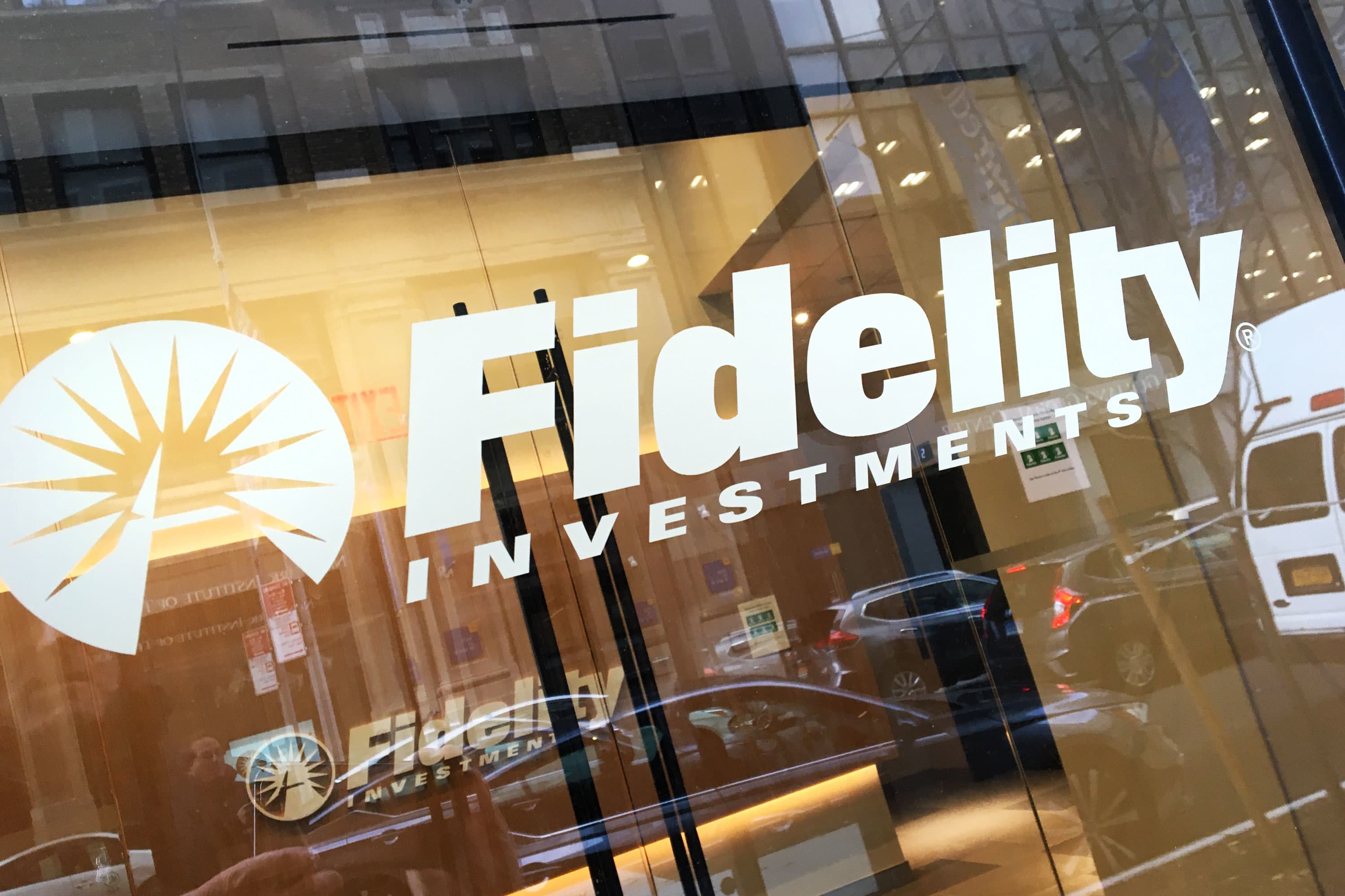 Fidelity Investments remains faithful in retail crypto trading