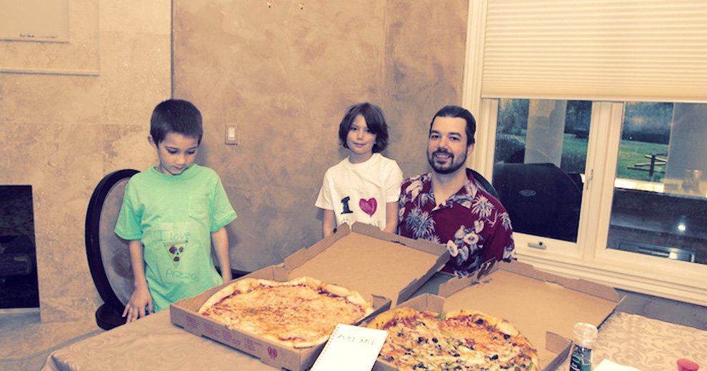 Celebrating Bitcoin Pizza Day: the Time a Bitcoin User Bought 2 Pizzas for 10, BTC