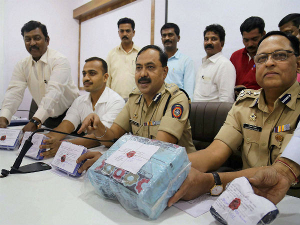 Kolkata: Five arrested with 1kg of Uranium worth Rs 3 crore | Kolkata News - Times of India